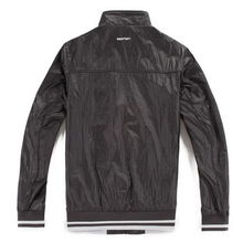 秋日型動派 七匹狼151166淺灰立領夾克，男士百搭茄克新風尚